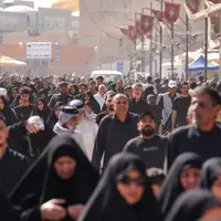 عکس/ حرکت زائران عزادار به سوی سامرای مقدسه 