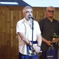 جایزه ویژه جشن منتقدان به سروش صحت برای کارگردانی فیلم «صبحانه با زرافه‌ها» اهدا شد
