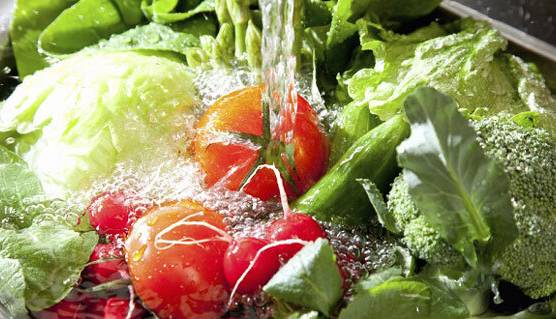 آیا مصرف سبزیجات سبب ایجاد زخم معده می‌شود؟