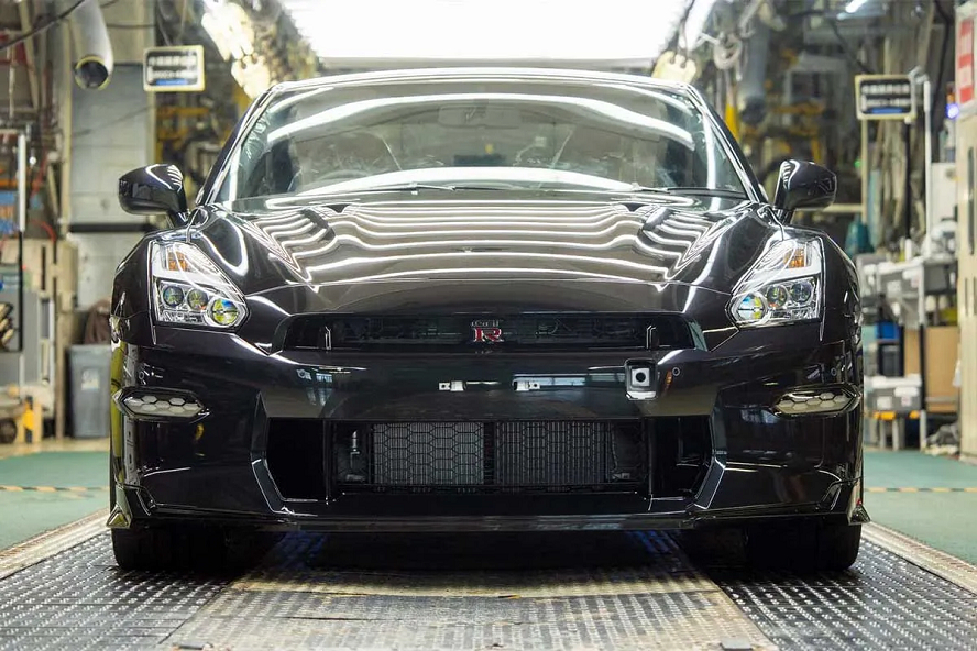 آخرین نیسان GT-R از خط تولید خارج شد، گودزیلا با نسل جدید بازخواهد گشت