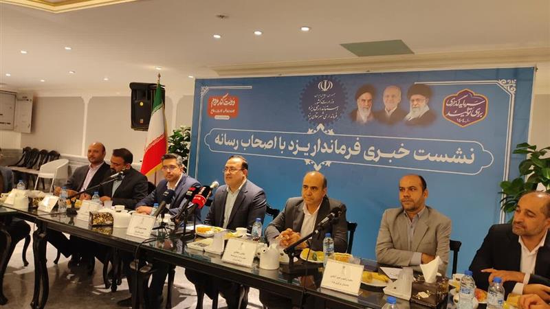 فرماندار: شهروندان یزدی منتظر کاهش نرخ میوه باشند