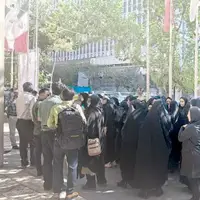 مجردها معلم نمی‌شوند!