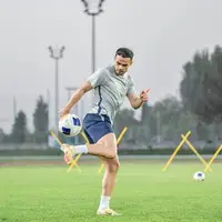 پای فرزند اورونوف به زمین چمن باز شد!