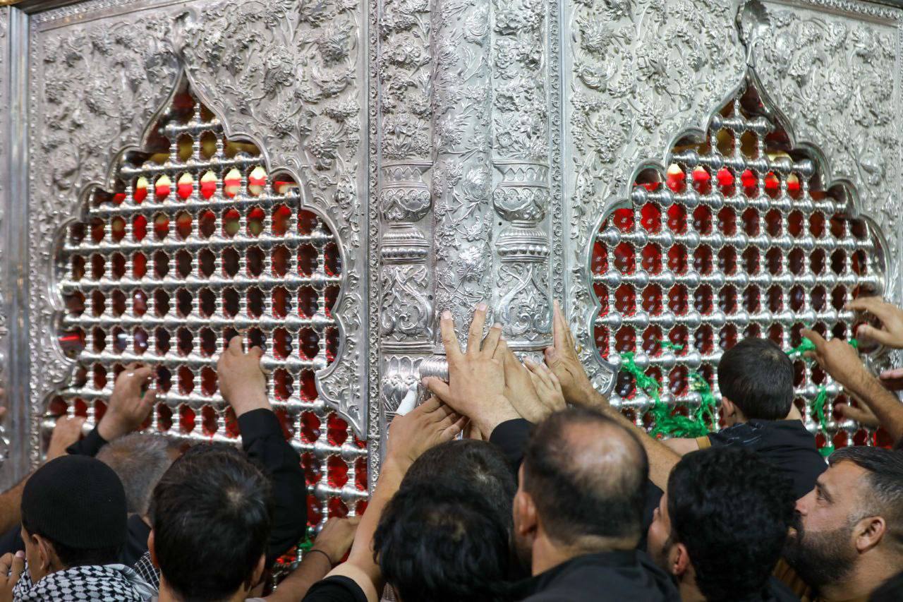 عکس/ شب شهادت امام حسن عسکری(ع) در سامرا