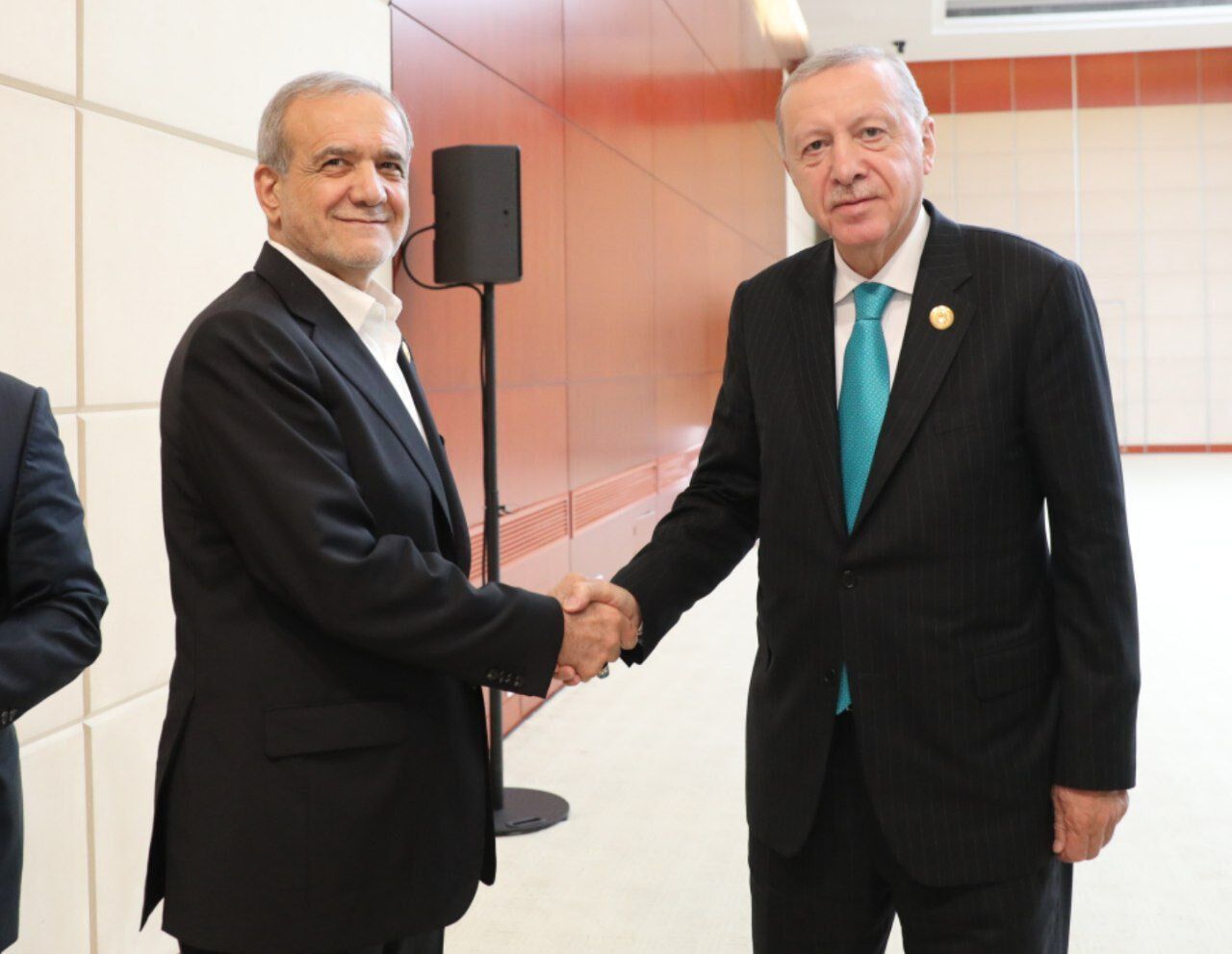 اردوغان در گفتگو با پزشکیان: مکانیسم ماشه اقدام غیرسازنده است