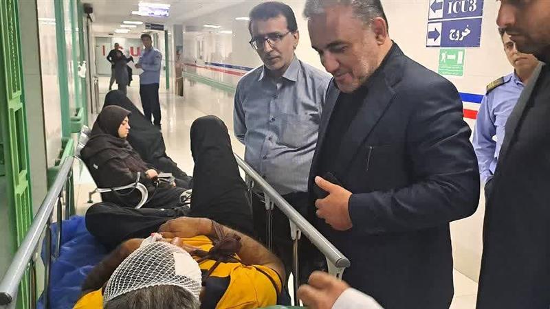 فرماندار قم از مصدومان سانحه مینی بوس حامل ورزشکاران عیادت کرد