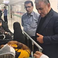 فرماندار قم از مصدومان سانحه مینی بوس حامل ورزشکاران عیادت کرد