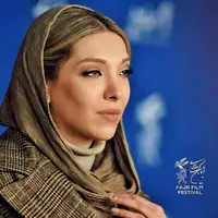 تشویق پدر و مادر صدف اسپهبدی در جشن منتقدان سینما