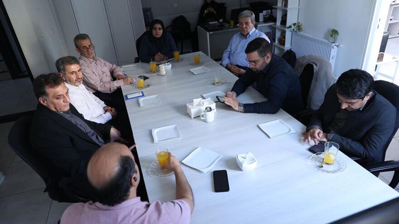 کودکان بعد ترخیص از مراکز بهزیستی نباید تنها بمانند/ جایی برای دوباره ایستادن
