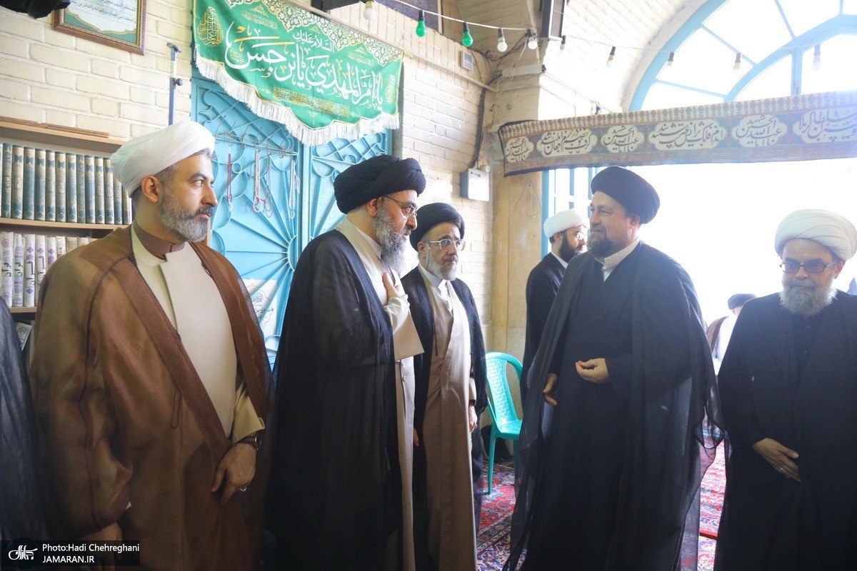 مراسم تشییع همسر مرحوم آیت الله راستی کاشانی (ره)  