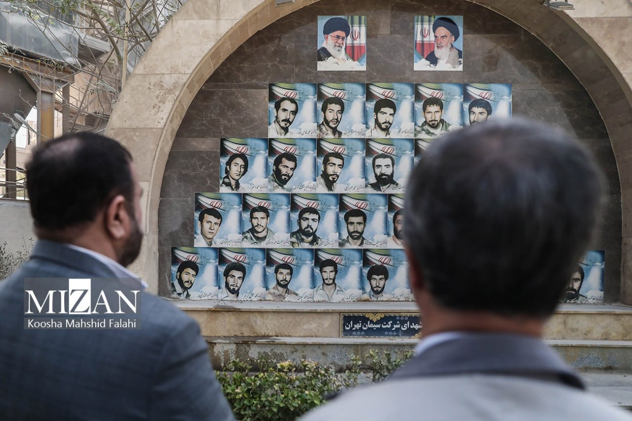 بازدید دادستان تهران از کارخانه سیمان
