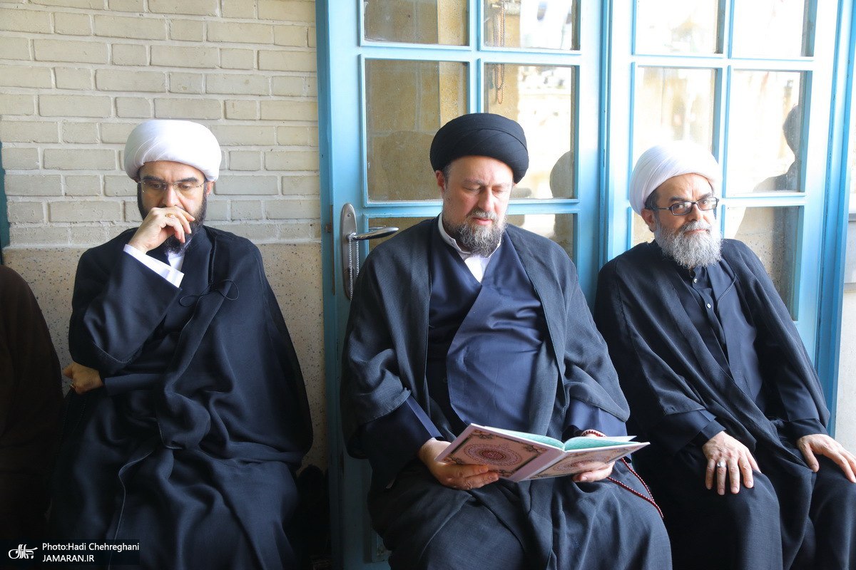 مراسم تشییع همسر مرحوم آیت الله راستی کاشانی (ره)  