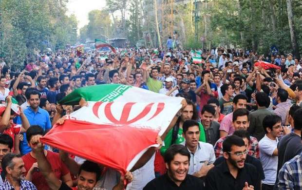 سرمقاله هم میهن/ امید را زنده نگهدارید