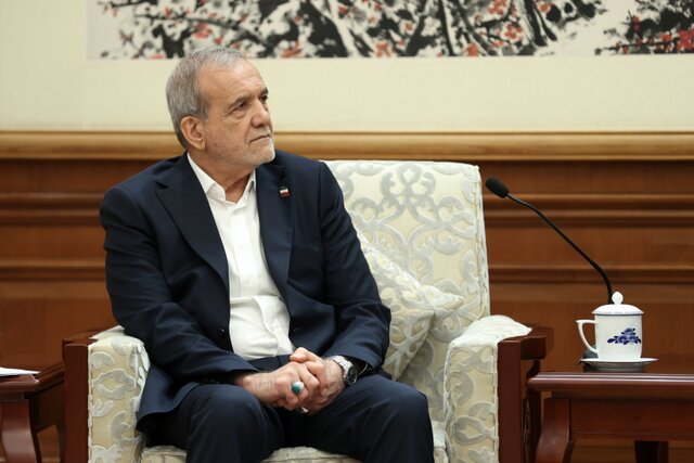 پزشکیان: دعوا و اختلاف از نادانی نشات میگیرد، هیچ عاقلی حق را تکذیب نمیکند
