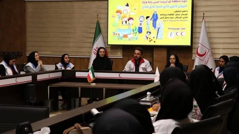 استمرار آموزش کودکان با توانمندسازی مربیان غنچههای هلال