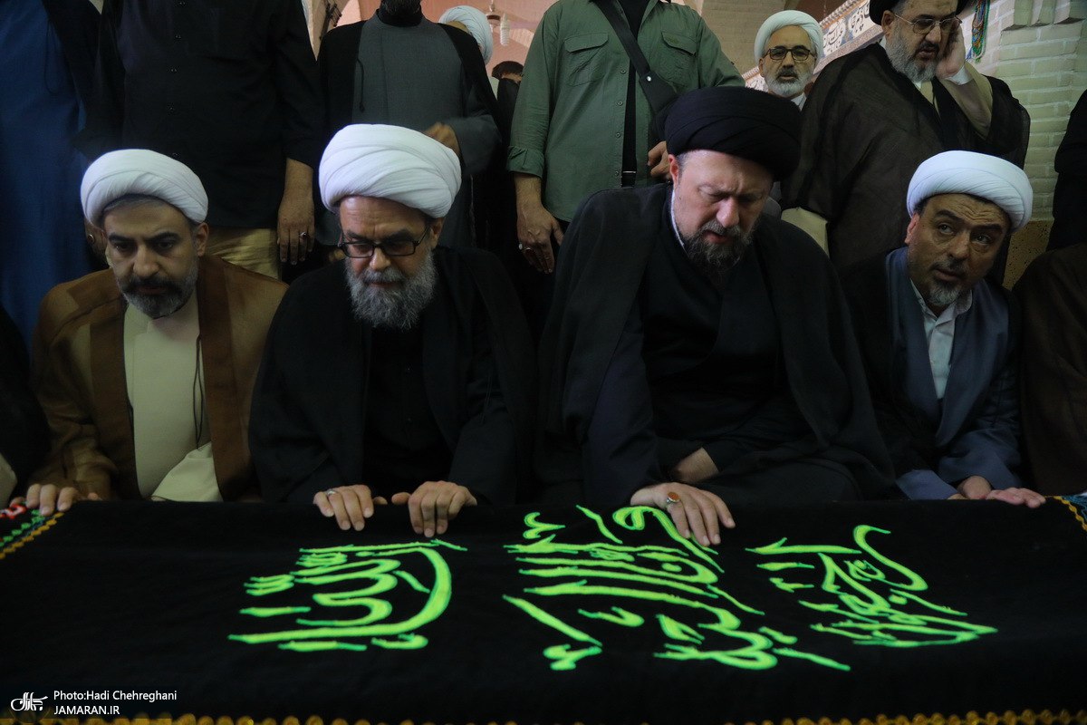 مراسم تشییع همسر مرحوم آیت الله راستی کاشانی (ره)  