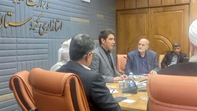 استاندار کردستان: دستگاههای مختلف در زمینه ترویج فرهنگ نماز اهتمام جدی داشته باشند