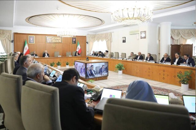 عارف: نخبگان صحبتی که بوی کاهش وحدت و انسجام بدهد را مطرح نکنند