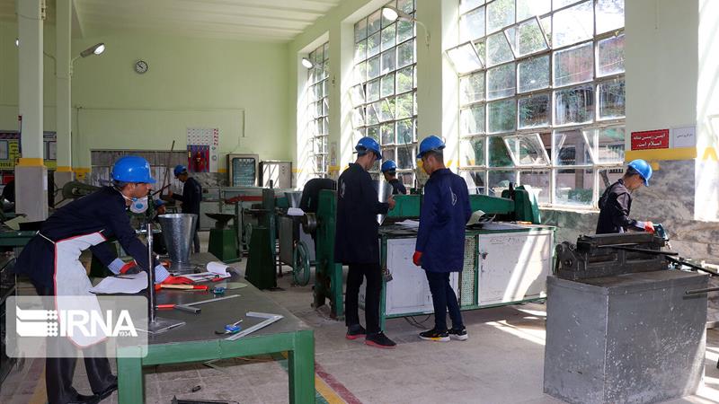 ۱۰ هزار میلیارد ریال به توسعه هنرستان های کشور تخصیص یافت