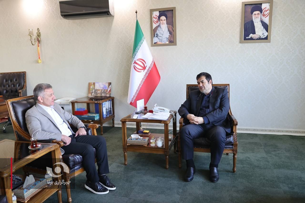 دیدار سرمربی تیم کشتی آزاد جوانان با وزیر ورزش و جوانان  