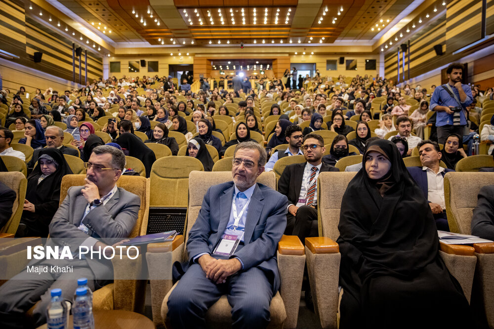 مراسم تقدیر از برگزیدگان کنگره بین‌المللی رویان        