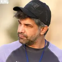 پیروز قربانی کلاهش را بالاتر گذاشت