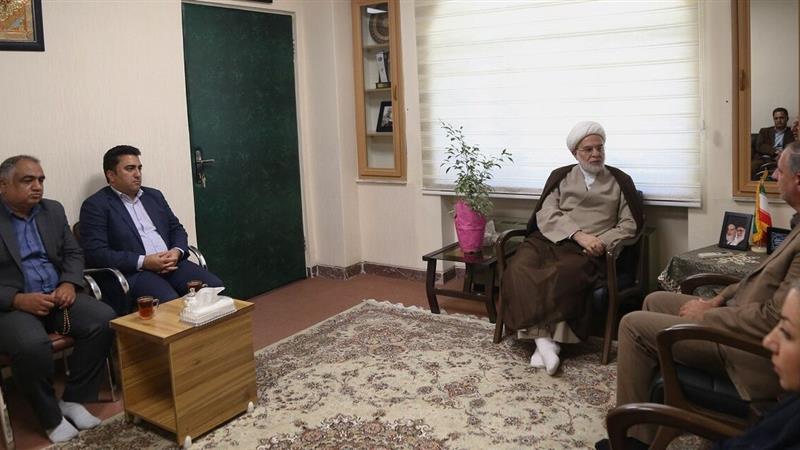تأکید نماینده ولی فقیه در کردستان بر لزوم توسعه زیرساختهای ورزشی و حمایت از جوانان