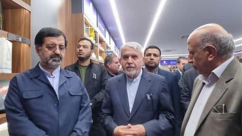 بازدید وزیر میراثفرهنگی از نمایشگاه توانمندیهای صنعتی و گردشگری قم