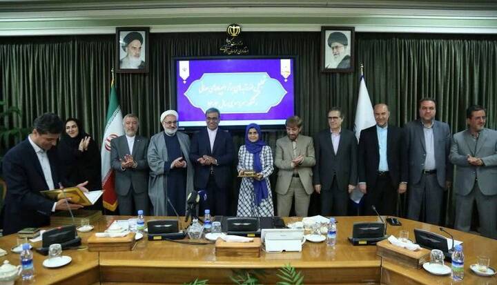 تجلیل استاندار خراسان رضوی از رتبههای برتر کنکور و المپیادهای علمی