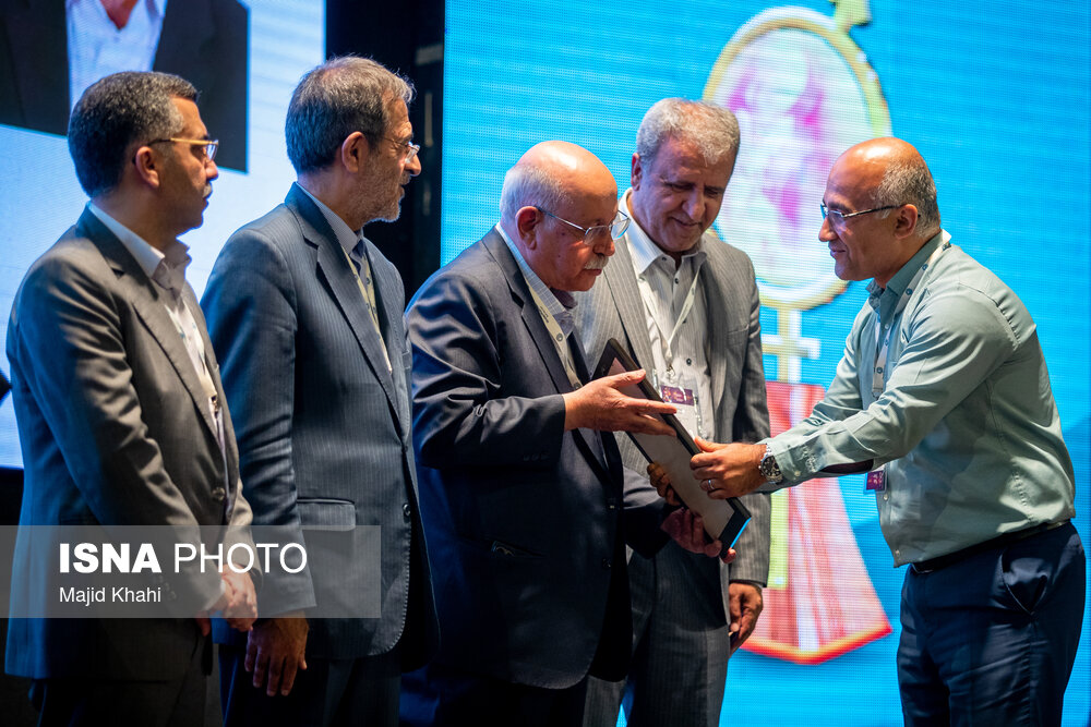 مراسم تقدیر از برگزیدگان کنگره بین‌المللی رویان        