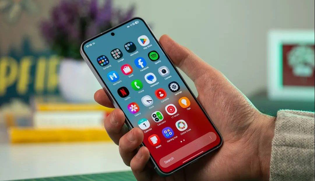 نسخه نهایی One UI 8 از راه رسید؛ اما فقط برای یکی از گوشی‌های سامسونگ!