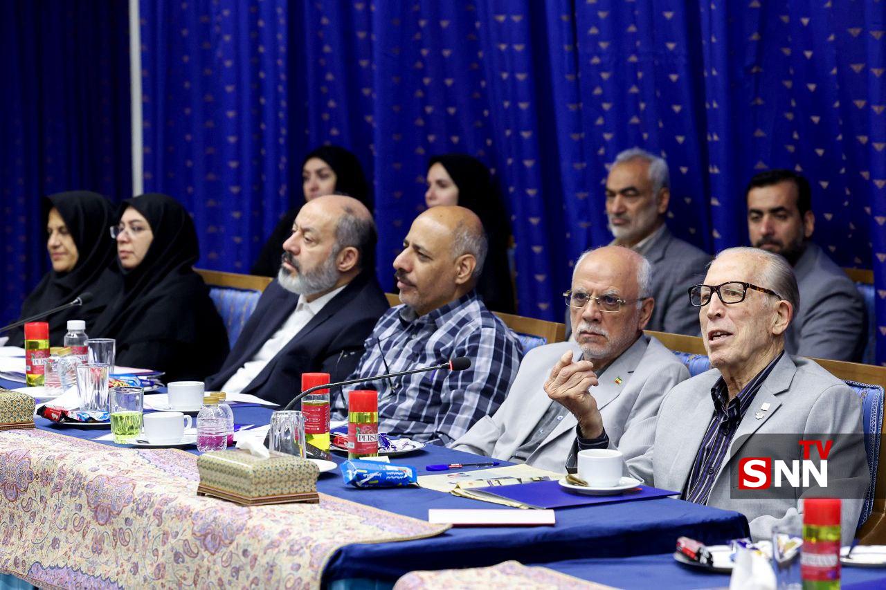 عکس/ رئیس جمهور در مجمع عمومی فرهنگستان علوم پزشکی