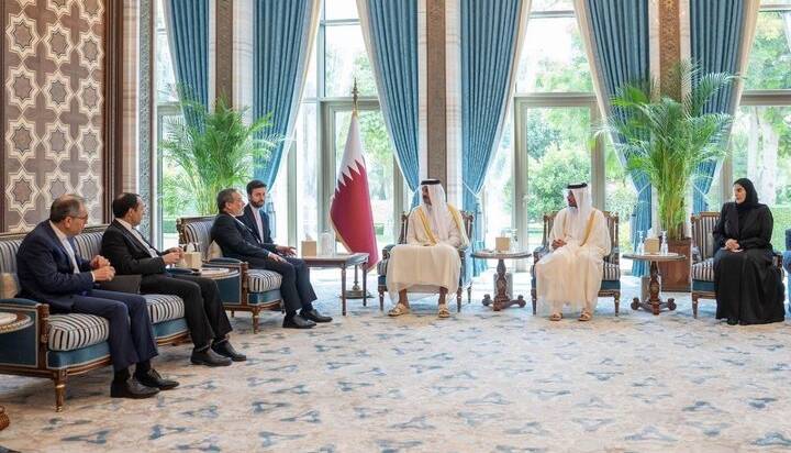 امیر قطر پیام رئیس جمهور ایران را دریافت کرد
