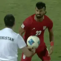 چشم غره ترسناک رضاییان به مربی تاجیک!