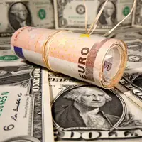 گزارش بی‌بی‌سی از تشدید روند ضعیف شدن دلار