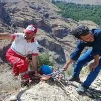 نجات جان ۲ نفر گرفتار در ارتفاعات قیزقاپان پیرانشهر