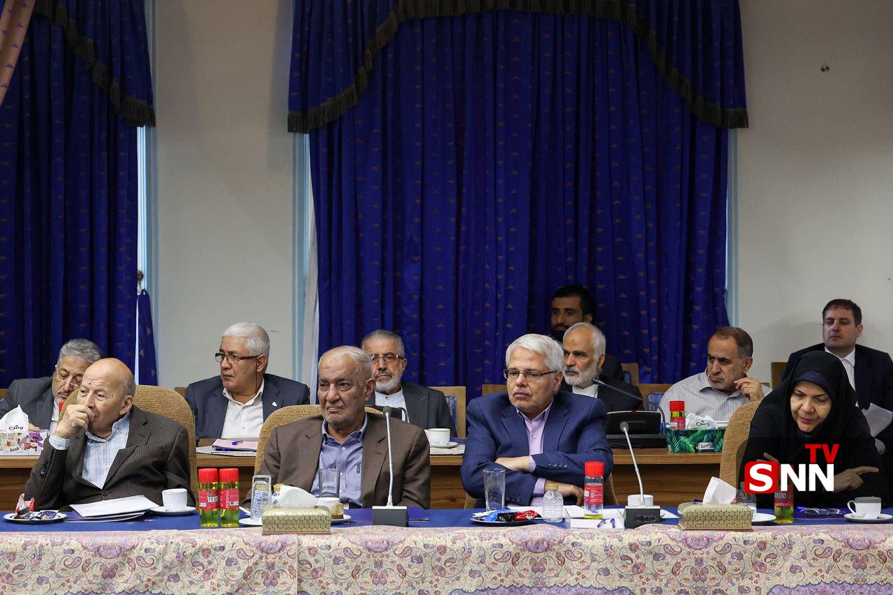 عکس/ رئیس جمهور در مجمع عمومی فرهنگستان علوم پزشکی