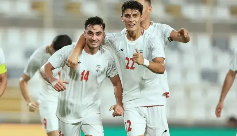 فرار 22 از راست و 2 گل برای ایران