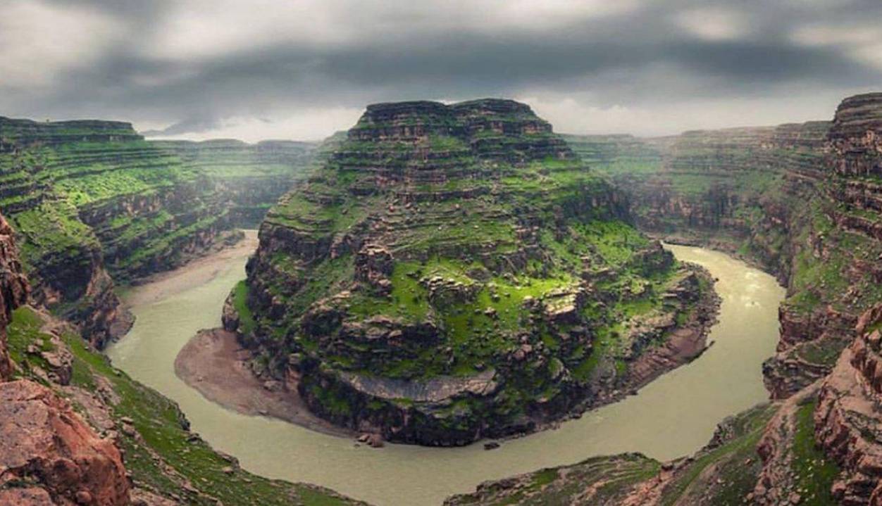 چرا دره خزینه را «گرندکانیون ایران» مینامند؟