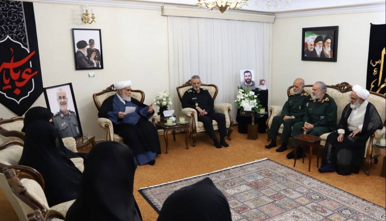 حضور مسئولین ارشد کشور در منزل شهید سلامی