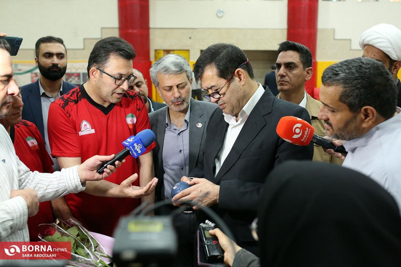 بازدید وزیر ورزش و جوانان از تمرینات تیم های ملی بوچیا و بسکتبال با ویلچر 