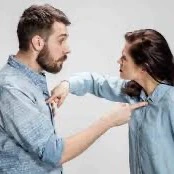 ناراحتی یک آقا از شکاکی و فحاشی همسرش به او