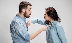 ناراحتی یک آقا از شکاکی و فحاشی همسرش به او