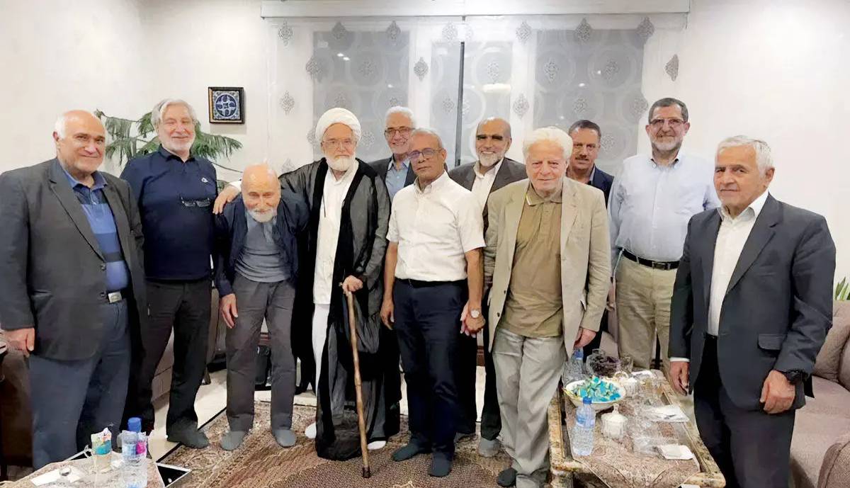 قطبهای چپ قدیم؛ بازخوانی روابط کروبی و مجاهدین انقلاب