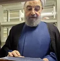 روحانی کتابخانه‌اش را اهدا کرد