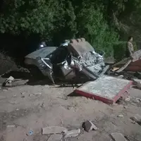 برخورد مرگبار پژو ۴۰۵ با بلوک بتنی در امیدیه