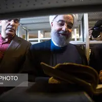 حسن روحانی کتابخانه‌اش را اهدا کرد