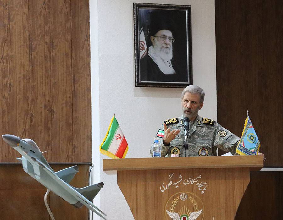 فرمانده کل ارتش: ما در جنگ ۱۲ روزه با عصاره تکنولوژی غرب و ناتو جنگیدیم