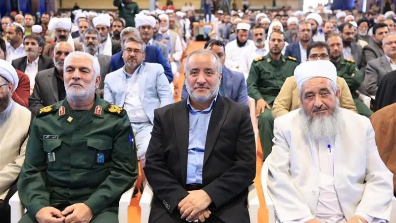 امام جمعه اهل سنت درمیان: وحدت مسلمانان رمز عزت امت اسلامی است