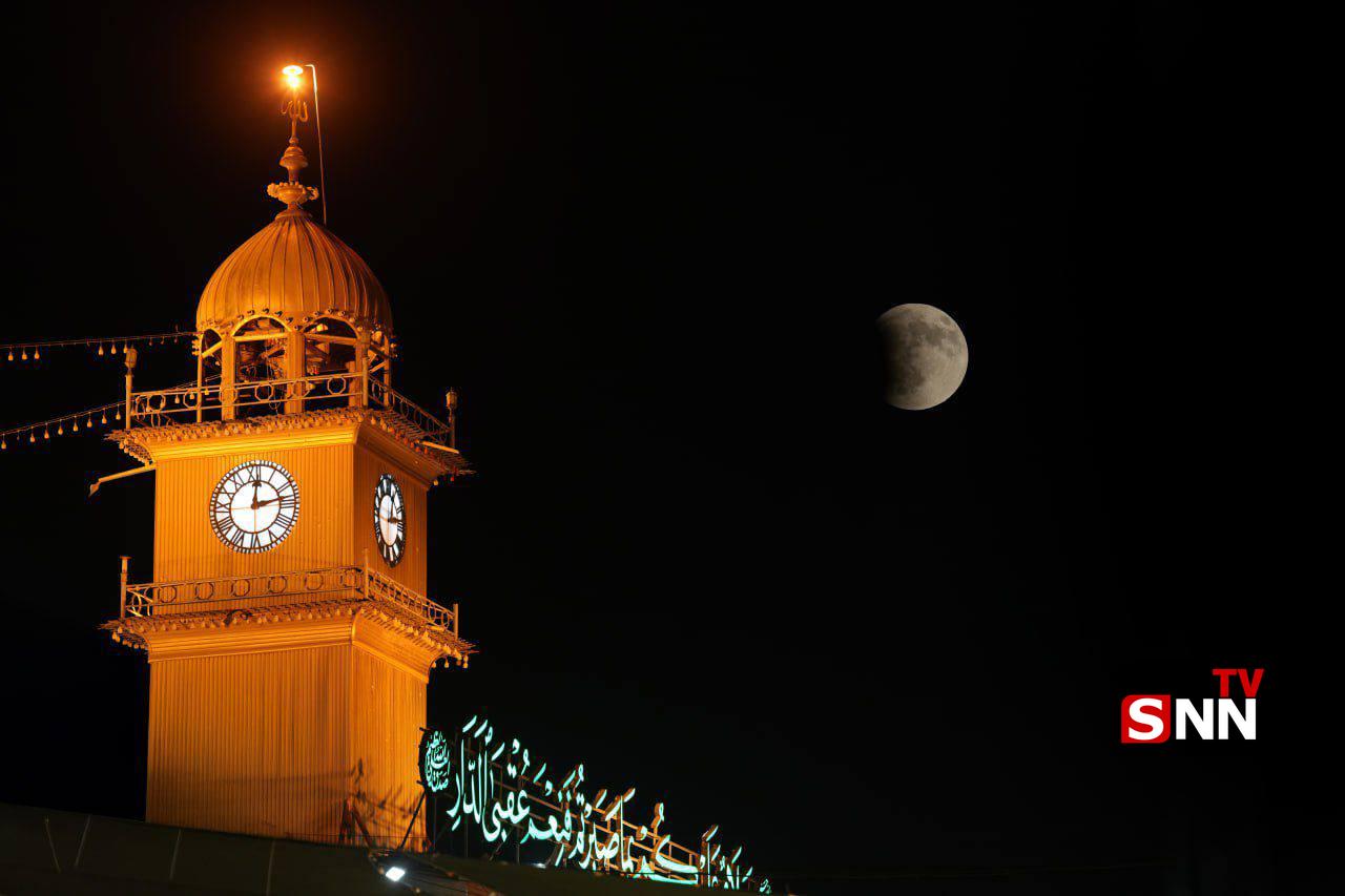 عکس/ ماه گرفتی در آسمان سامراء 